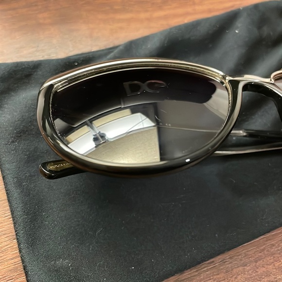 Dolce and Gabbana cateye sunglasses - Picture 3 of 6